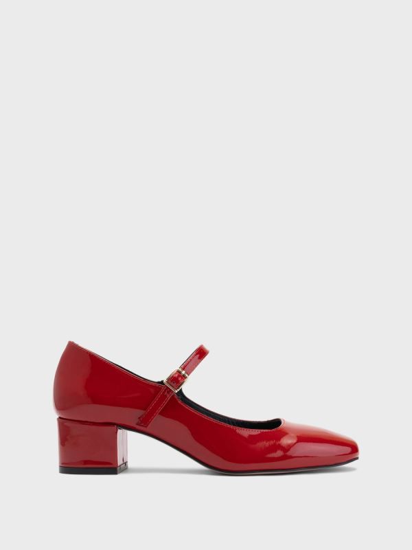Kırmızı Rugan Kemerli Deri Kadın Topuklu Ayakkabı 